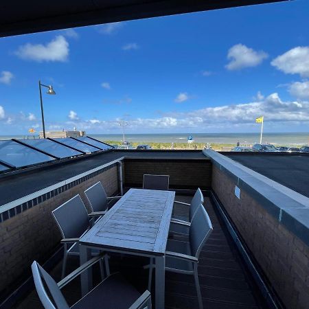 DE TRINTEL op 1e verdieping met ruim terras en zeezicht Egmond aan Zee Buitenkant foto